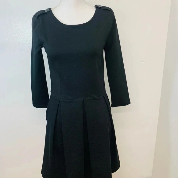 Gap Dress Black XS Knit Drop Waist ‎ 3/4 Sleeve Pockets Pleats Back Zip Classic - Picture 1 of 11